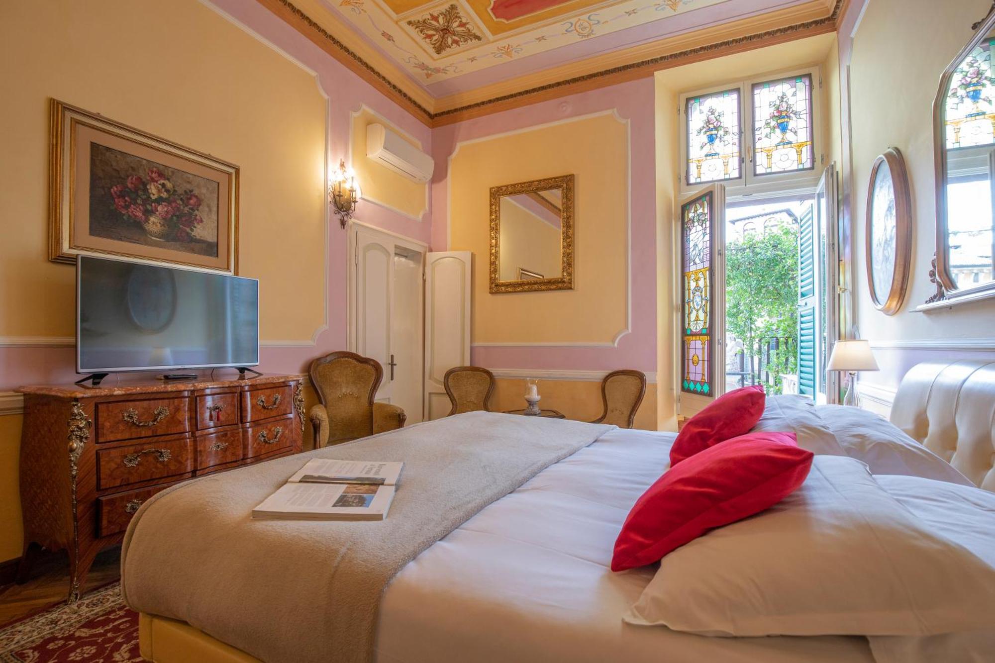 Guest house Corte Realdi Piazza Erbe 3*